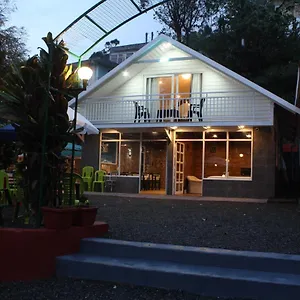 Golden Hotel