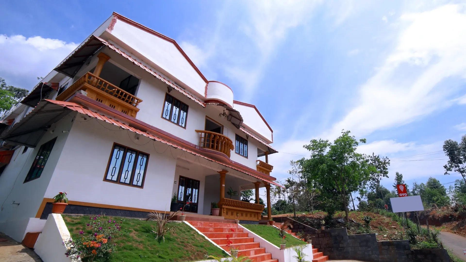 Oyo 6870 Pallivasal Munnar Hotel