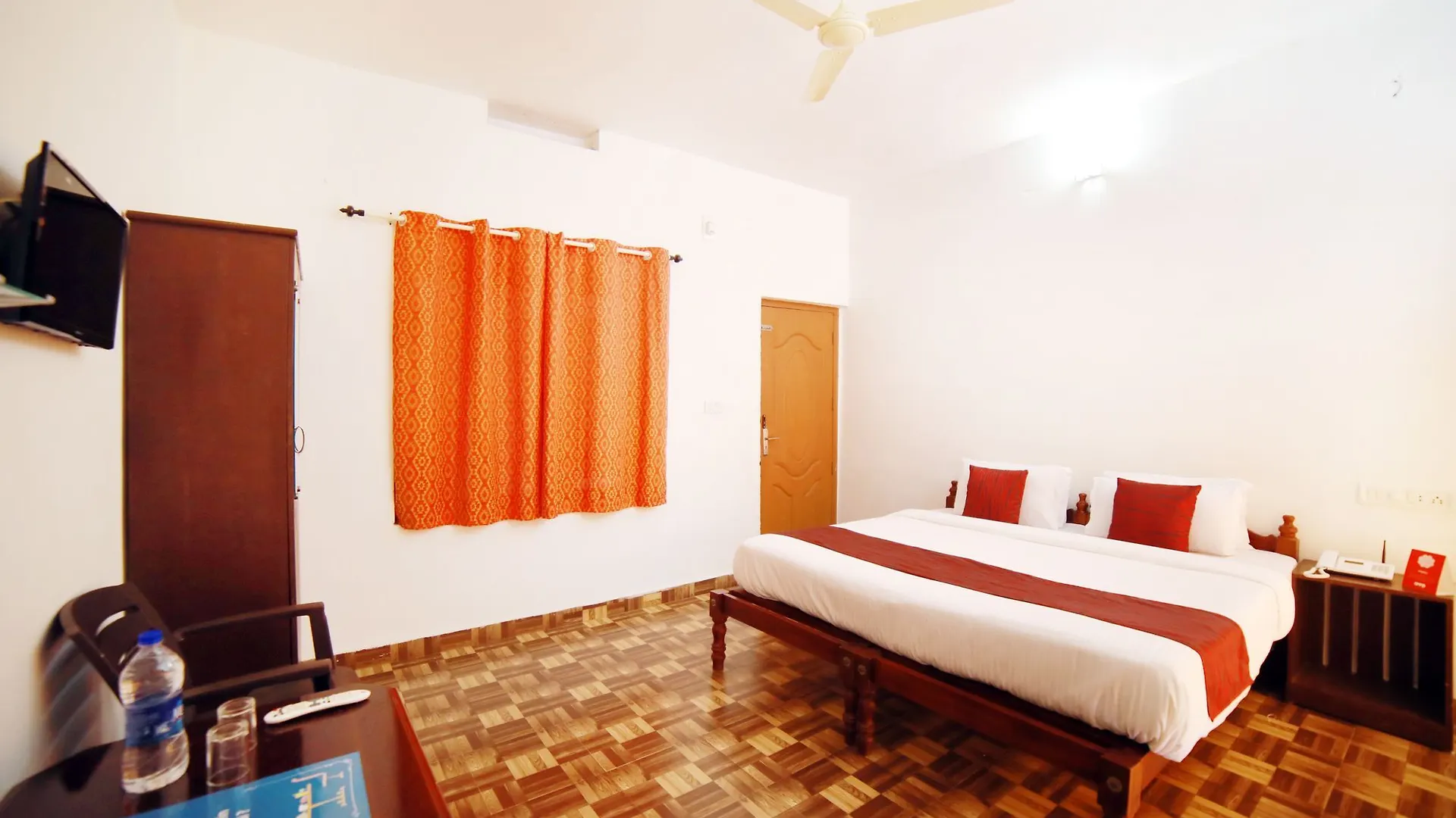 *** Hotel Oyo 6870 Pallivasal Munnar India