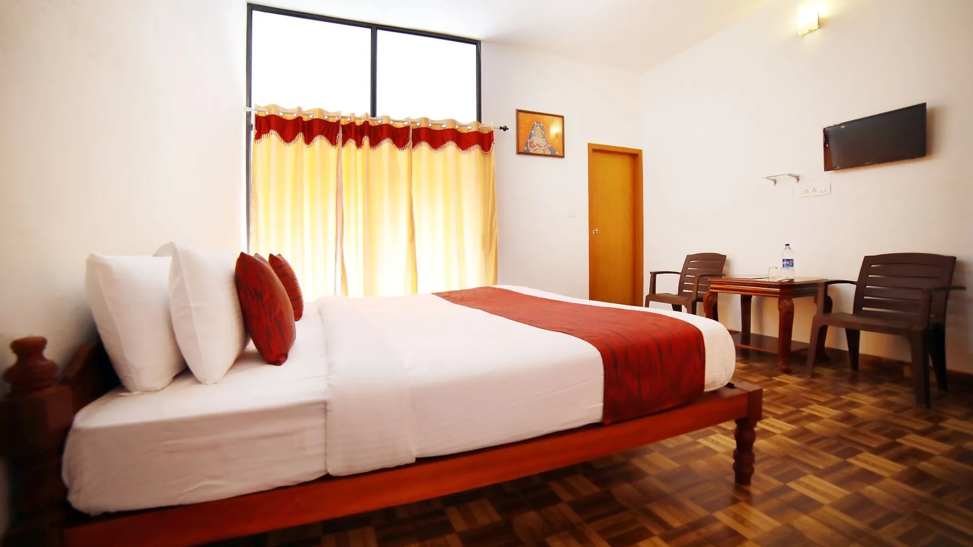 Oyo 6870 Pallivasal Munnar Hotel
